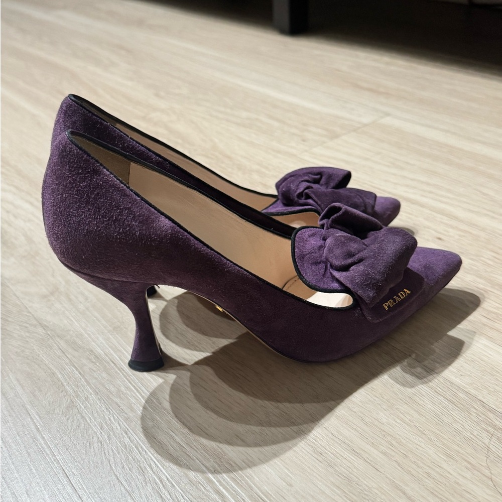 Prada Purple Suede Bow Heels (38)